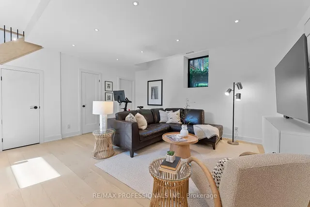 Additional image 31 of 1373 Islington Ave