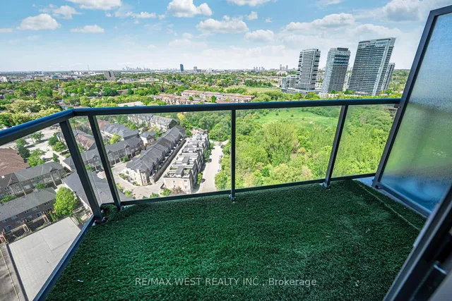 Additional image 23 of 15 Legion Rd Unit 2102