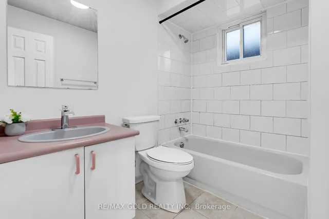 Additional image 21 of 78 Candy Cres