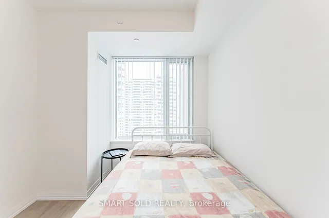 Additional image 24 of 25 Holly St Unit 2003