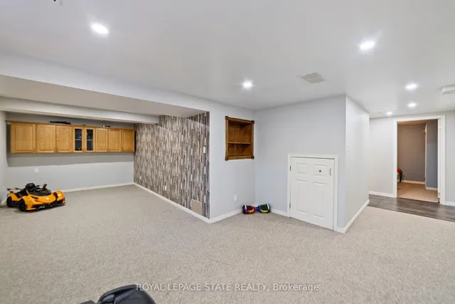 Additional image 21 of 741 Acadia Dr