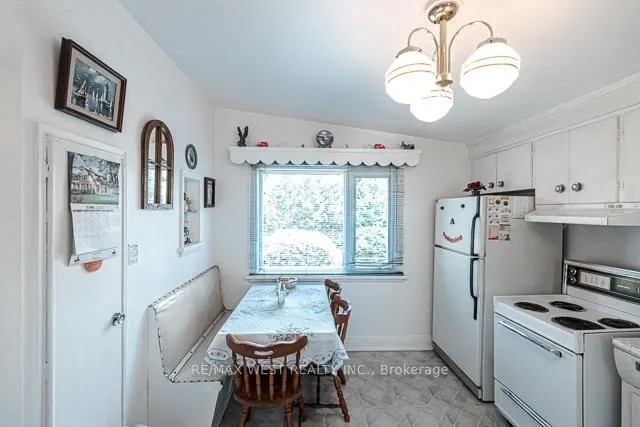 Additional image 21 of 1081 Islington Ave