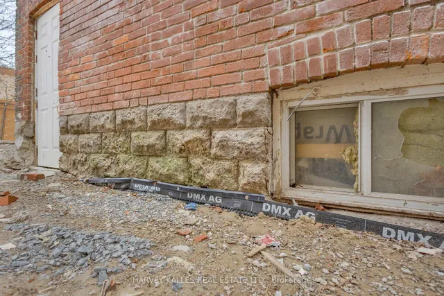 Additional image 34 of 4 Laxton Ave