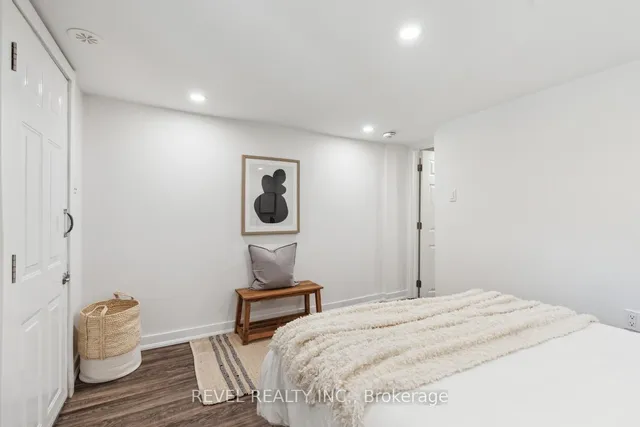 Additional image 24 of 526 Quebec Ave Ave