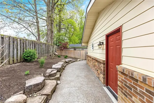 Additional image 21 of 398 Bell St