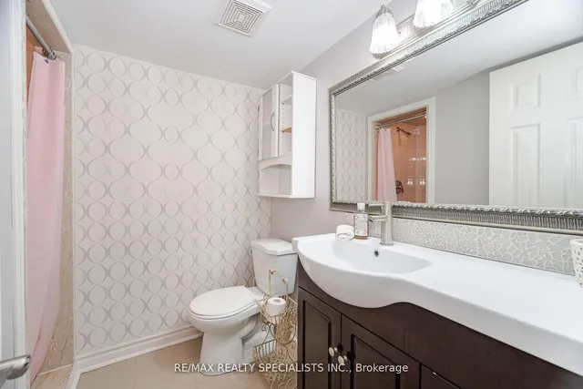 Additional image 28 of 648 Dodsworth Cres