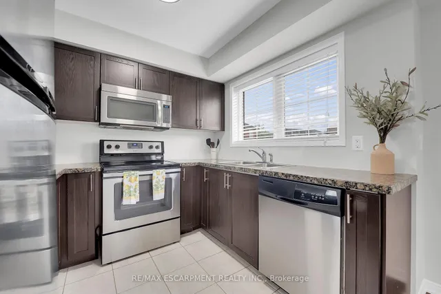 Additional image 14 of 35 Hays Blvd Unit 11