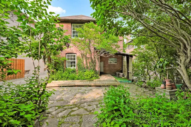 Additional image 36 of 262 South Kingsway