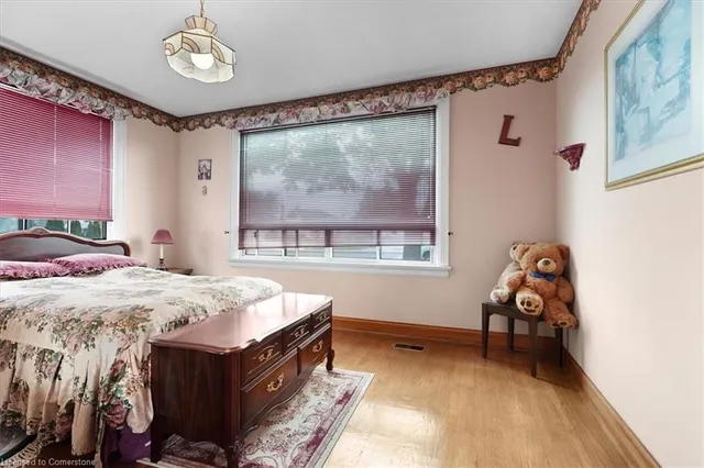 Additional image 12 of 693 Upper James St