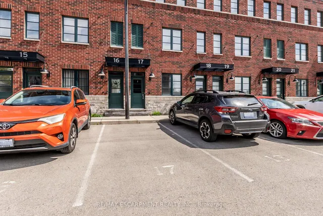 Additional image 3 of 290 Barton St Unit 17