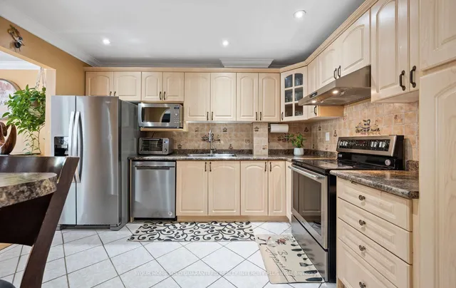 Additional image 18 of 33 Merton Rd