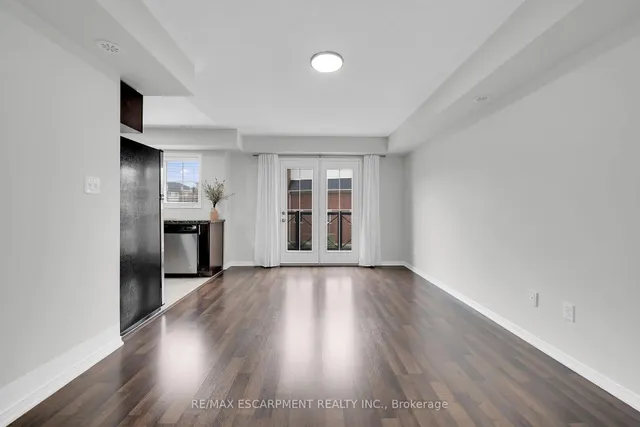 Additional image 9 of 35 Hays Blvd Unit 11