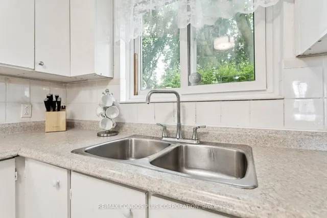 Additional image 18 of 39 Lexington Ave Unit 47