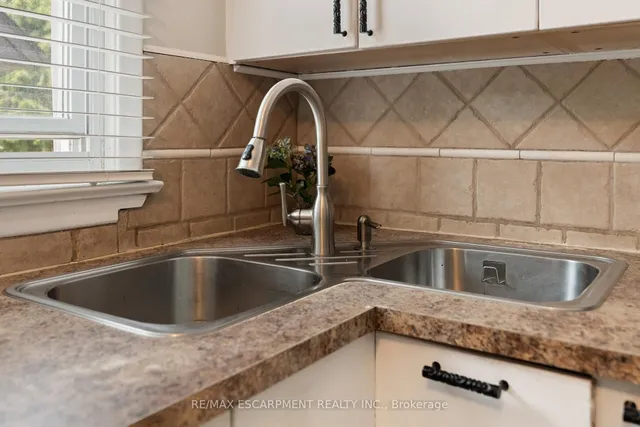 Additional image 17 of 49 EATON Pl