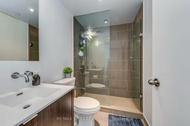 Additional image 19 of 100 Harbour St Unit 2004