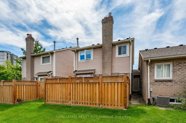 Additional image 31 of 5255 Lakeshore Rd Unit 49