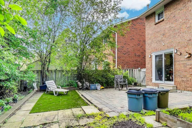 Additional image 34 of 73 Parade Sq