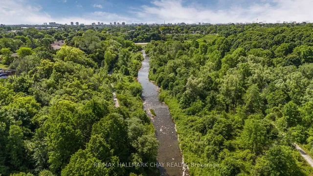 80 Esther Lorrie Dr Unit 411