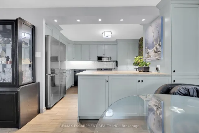 Additional image 13 of 165 BOLD St Unit 403