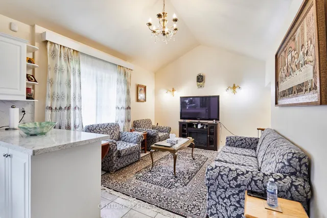 Additional image 18 of 40 Farmview Cres