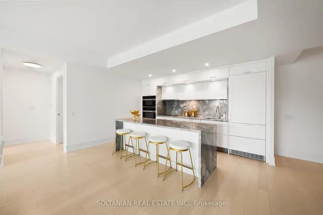 Additional image 16 of 10 Inn On the Park Dr Unit 304