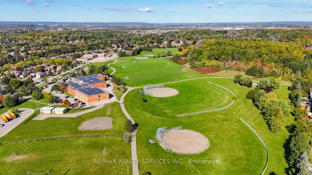 Additional image 45 of 27 Oleander Cres