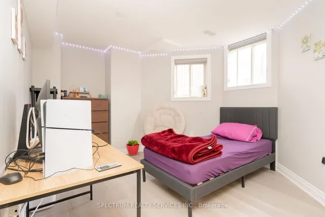 Additional image 37 of 91 Lanark Circ