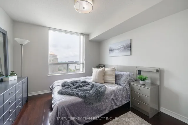 Additional image 20 of 68 Corporate Dr Unit 1931