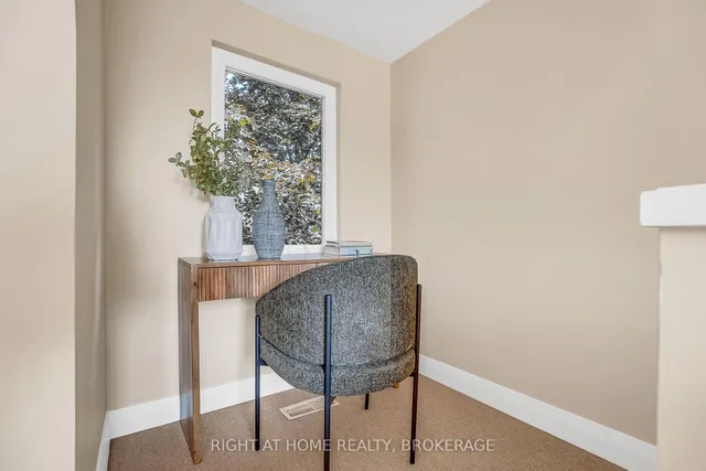 Additional image 33 of 161 Langley Ave