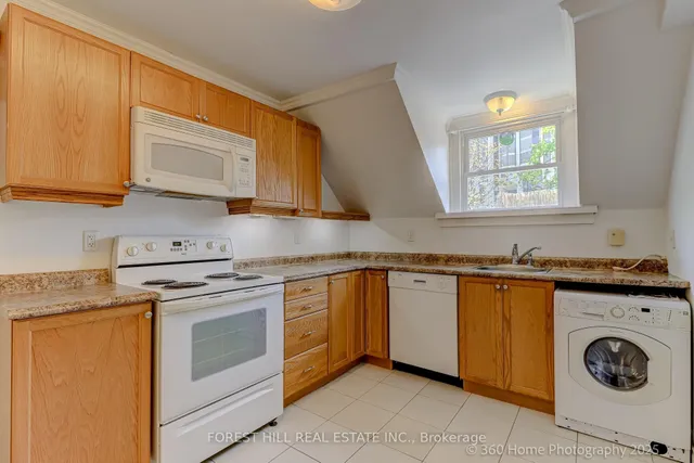 Additional image 33 of 379 Huron St