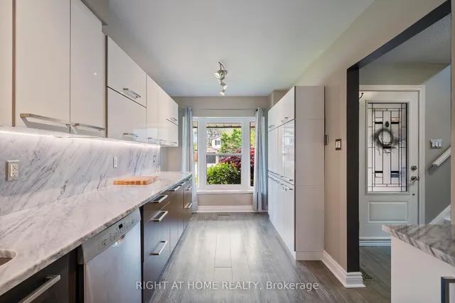 Additional image 5 of 2448 Malcolm Cres