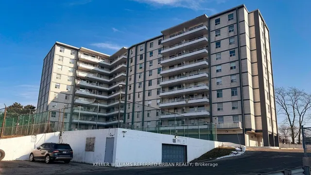 Additional image 30 of 3460 Keele St Unit 921