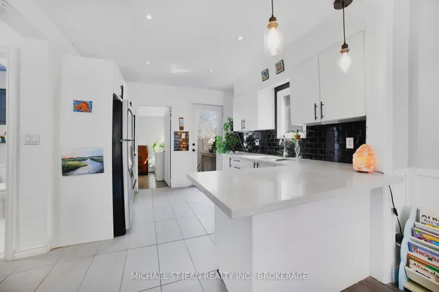 Additional image 13 of 10 Alice St