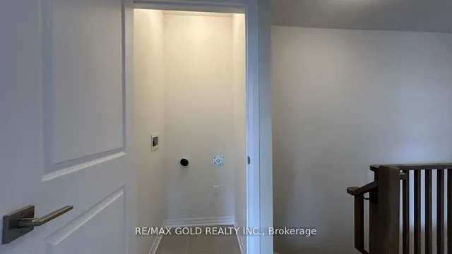 Additional image 26 of 35 Fieldridge Cres Unit 36