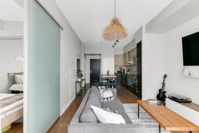 Additional image 11 of 770 Bay St Unit 2704