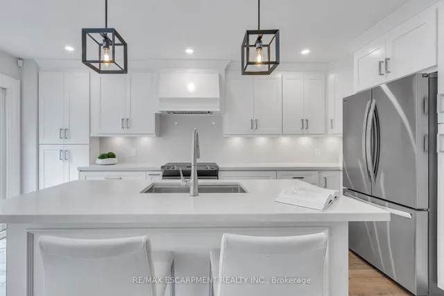 Additional image 8 of 5118 Tree Crt