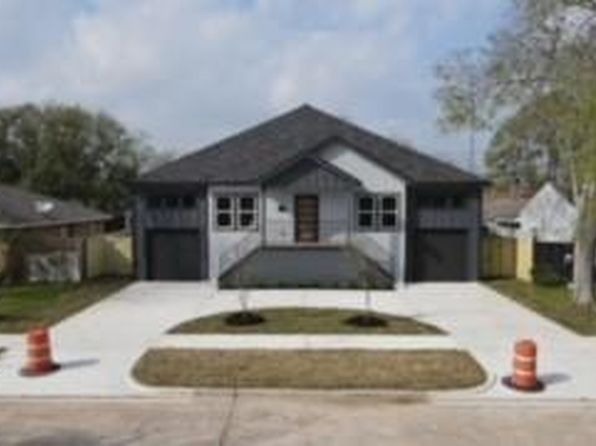 1307 Laskey St, Houston, TX 77034