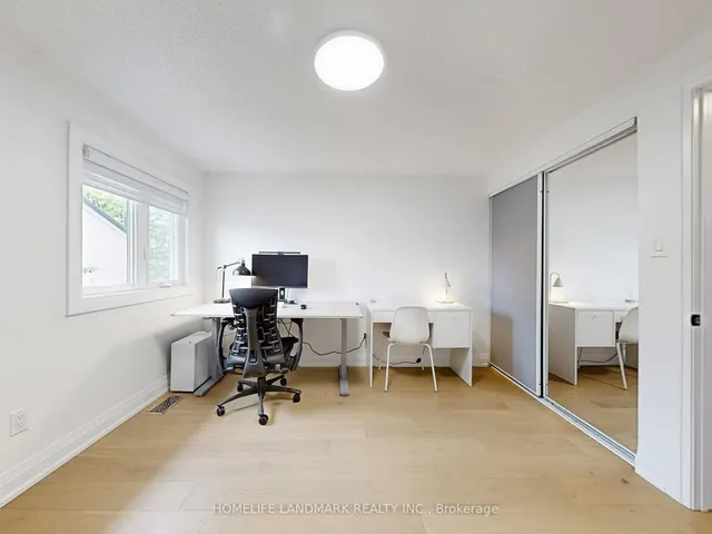 Additional image 25 of 168 Kingsbridge Garden Circ