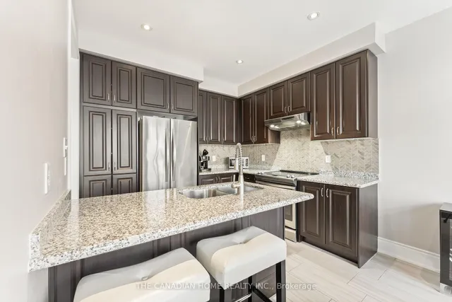 Additional image 14 of 29 Masken Circ