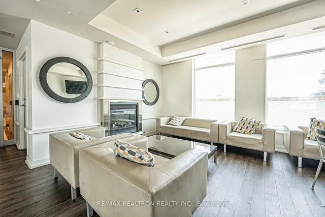 Additional image 35 of 230 King St Unit 318