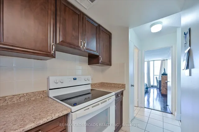 Additional image 16 of 275 Bamburgh Circ Unit 604