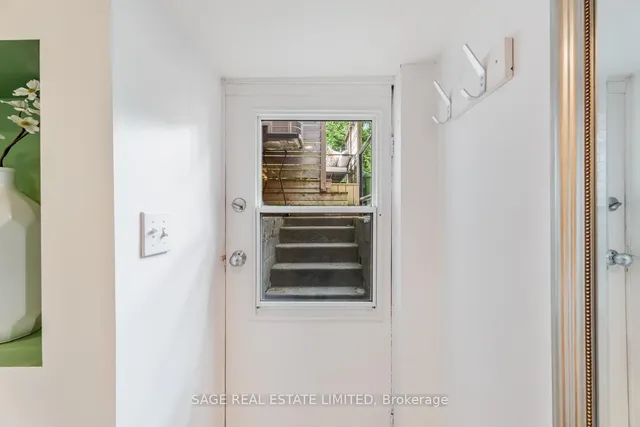 Additional image 31 of 53 Dearbourne Ave