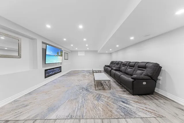 Additional image 30 of 142 Sky Harbour Dr