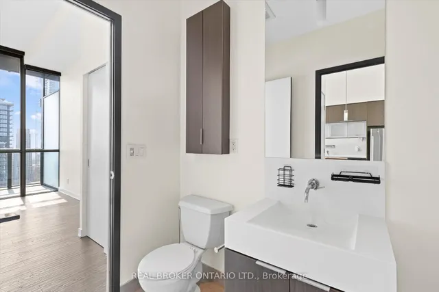 Additional image 20 of 110 Charles St Unit PH 4403