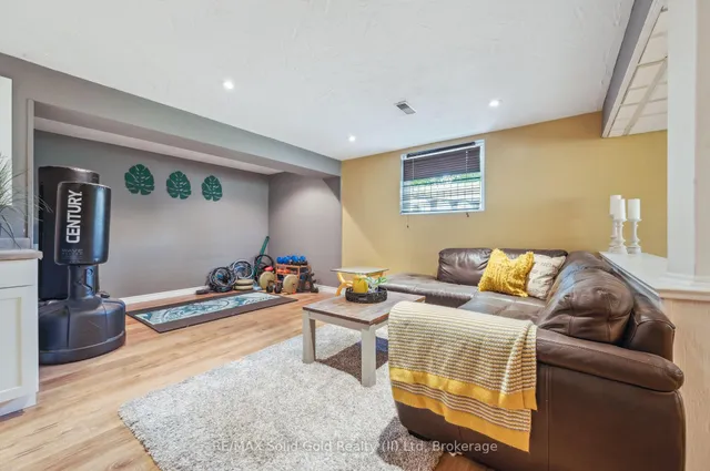 Additional image 29 of 44 Sandsprings Crt