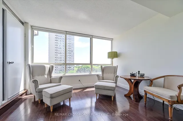 Additional image 12 of 275 Bamburgh Circ Unit 604