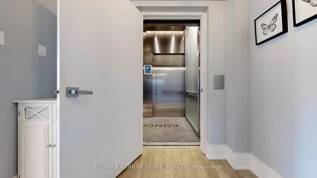 Additional image 3 of 1 Gloucester St Unit 715