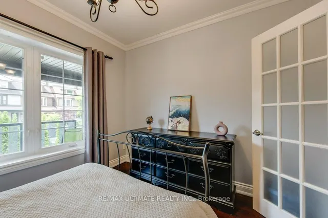 Additional image 10 of 1425 Lansdowne Ave