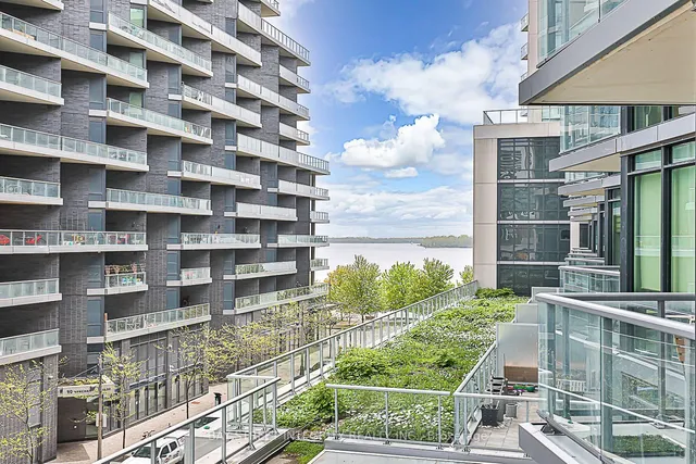 Additional image 2 of 15 Merchants' Wharf Unit 405