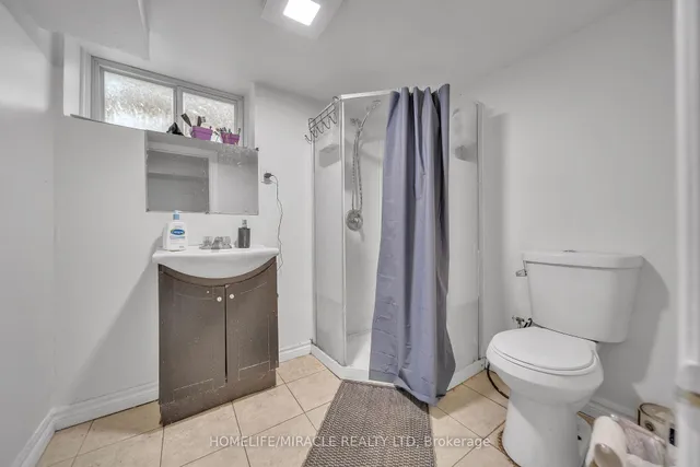 Additional image 31 of 77 Fennell Ave